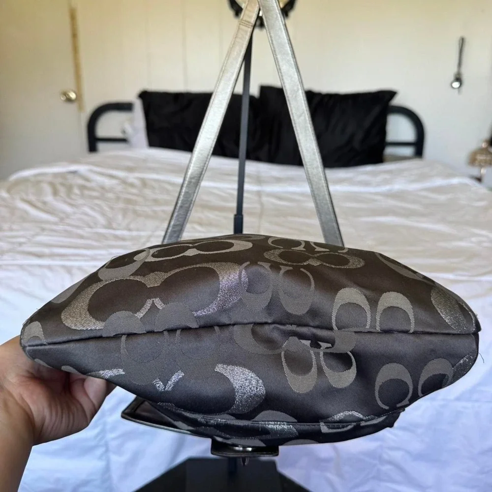 Y2K vintage Coach‎ penelope optic metallic signature crossbody bag